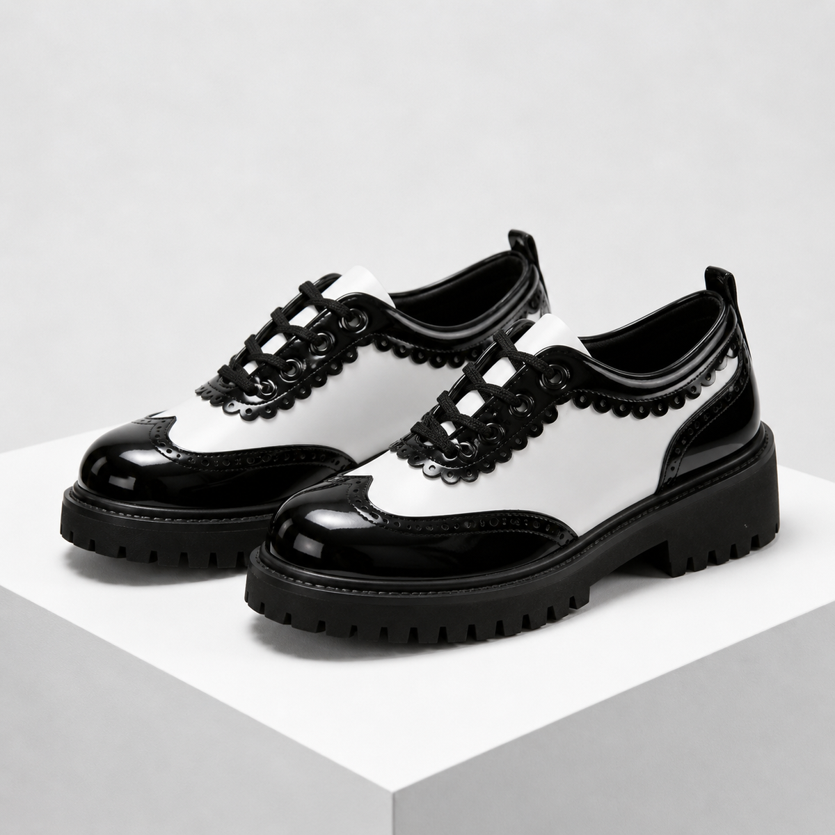 Beatrix wingtip platform oxford shoes with lace-up closure in pink and white