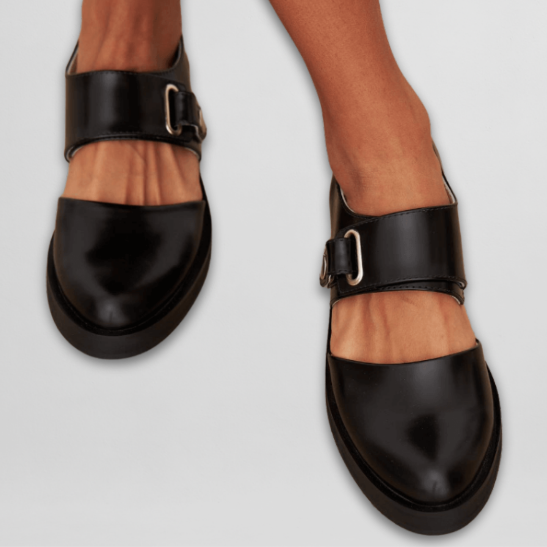 Classic Mary Jane shoes with adjustable buckle strap and rounded toe