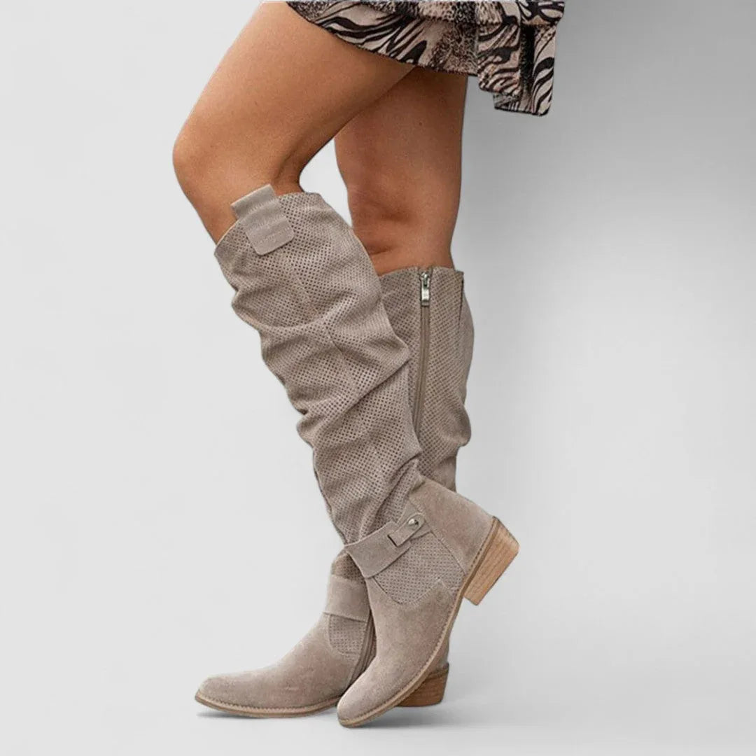 Hazel orthopedic Western ankle boots with stacked heel in beige and khaki