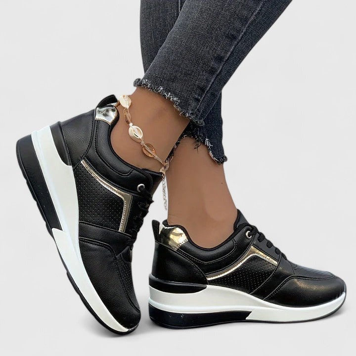 Comfortable everyday slip-on sneakers in a neutral colourway for women
