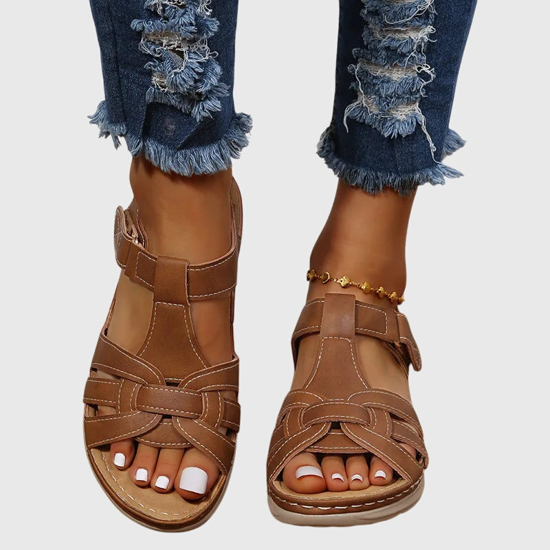 Dakota | Lightweight Everyday Sandals in Brown & Black