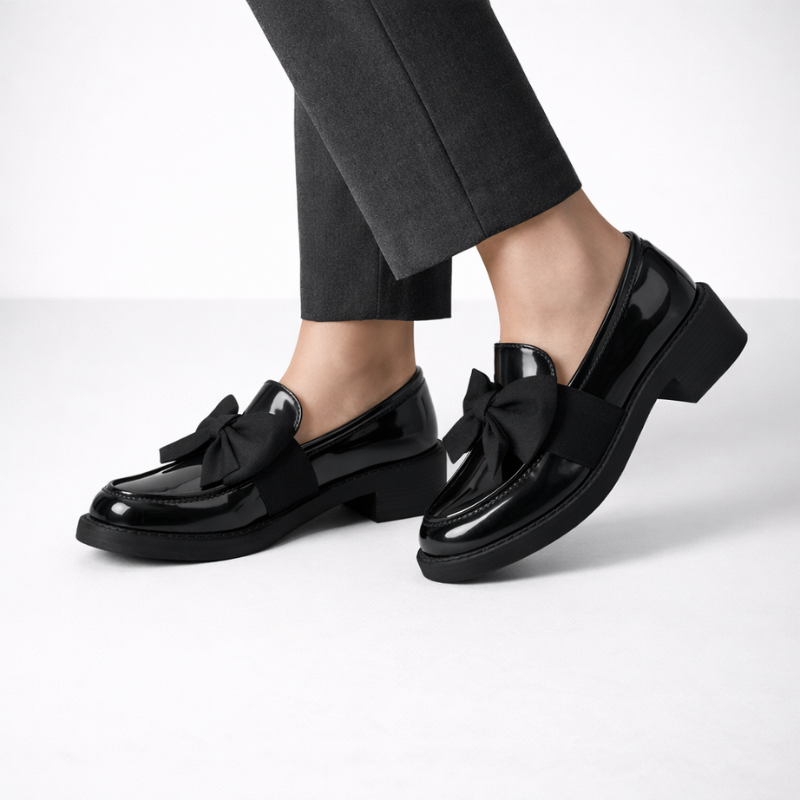 Patent leather bow-detail loafers with a low block heel and round toe