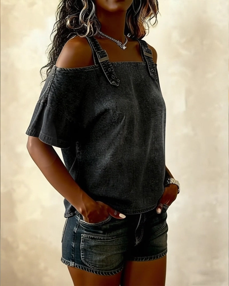 Patricia off-shoulder denim shirt in a classic wash with a relaxed fit