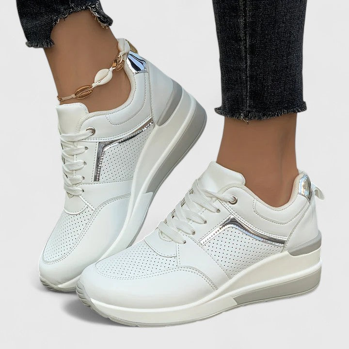 Comfortable everyday slip-on sneakers in a neutral colourway for women