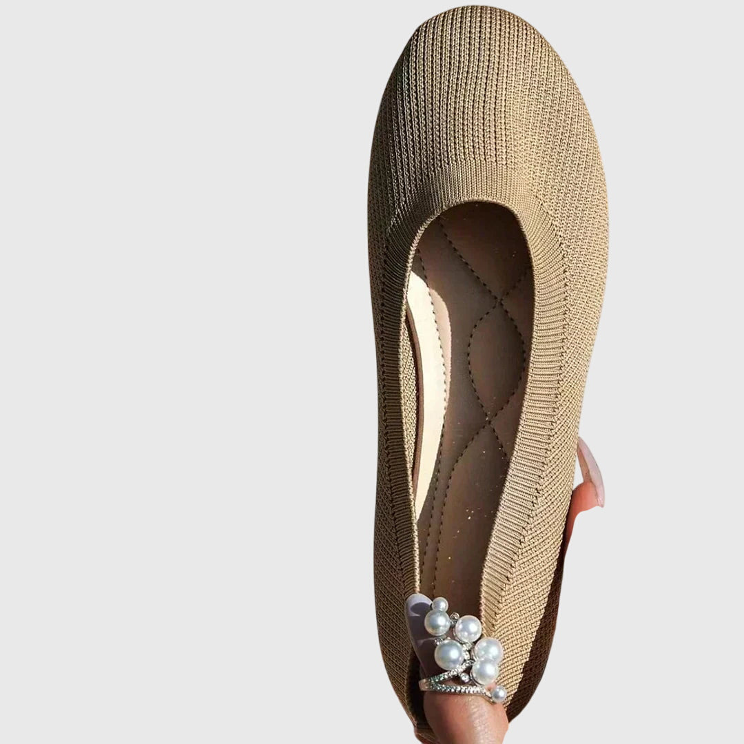 Womens anti-slip breathable slip-on shoes in a range of colours
