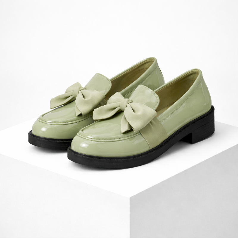 Patent leather bow-detail loafers with a low block heel and round toe