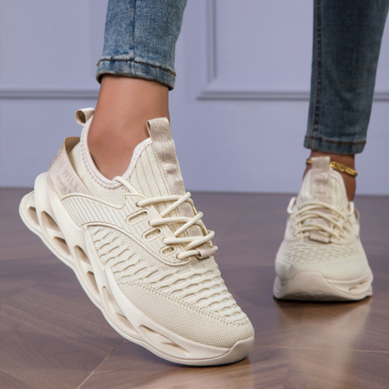 Comfortable everyday lace-up sneakers for women in a range of colours