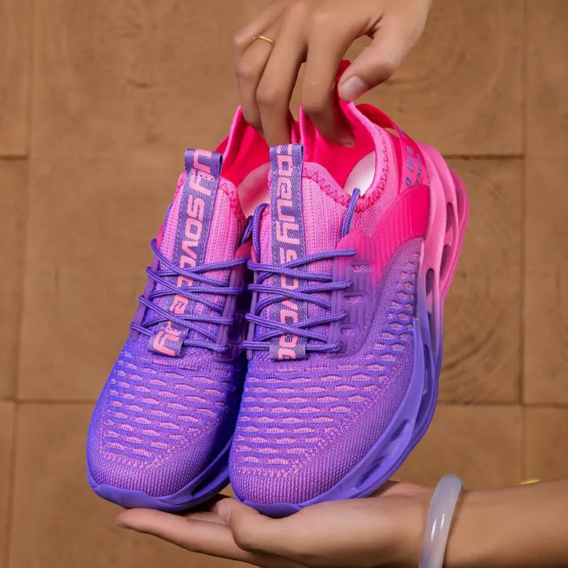 Comfortable everyday lace-up sneakers for women in a range of colours