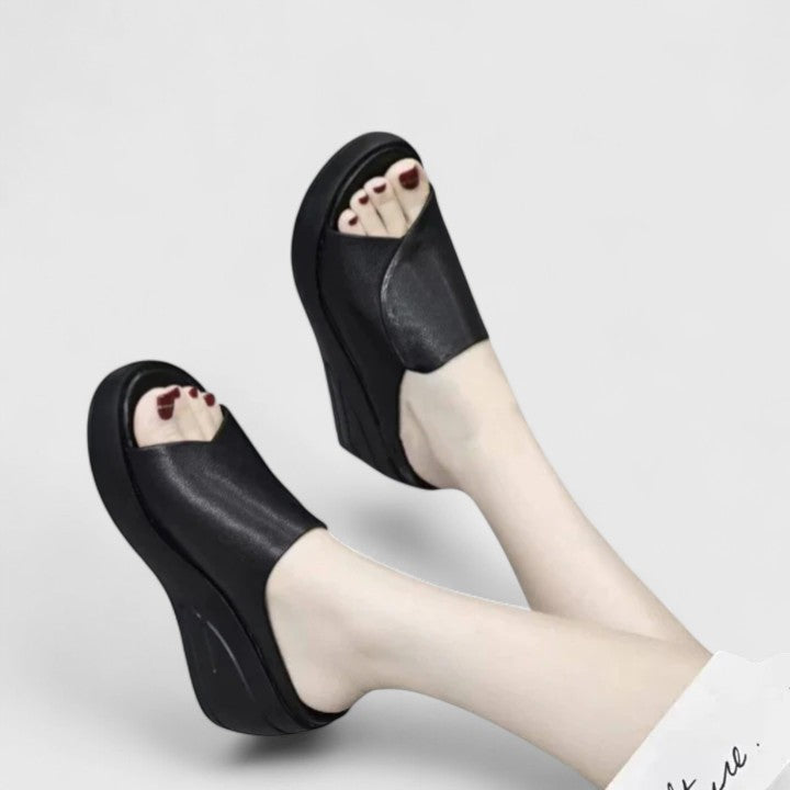 Celionette | Roomy Toe Box Wedge Sandals