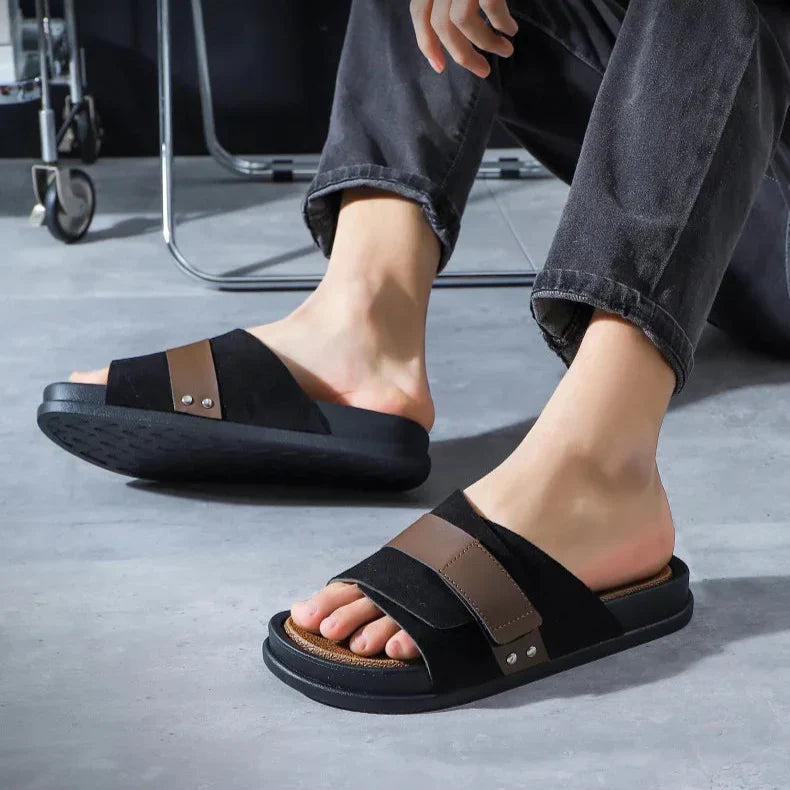 Suede and leather slip-on slippers with cushioned sole in brown and black
