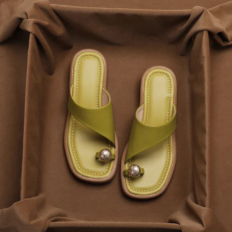 Vegan leather mid-heel sandals with padded sole in green and white