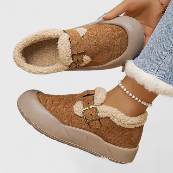 Antoniyssa | Slip-On Everyday Boots in Black & Brown