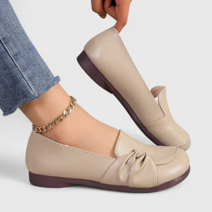 Iva elegant timeless heeled shoes shown in orange, black and beige