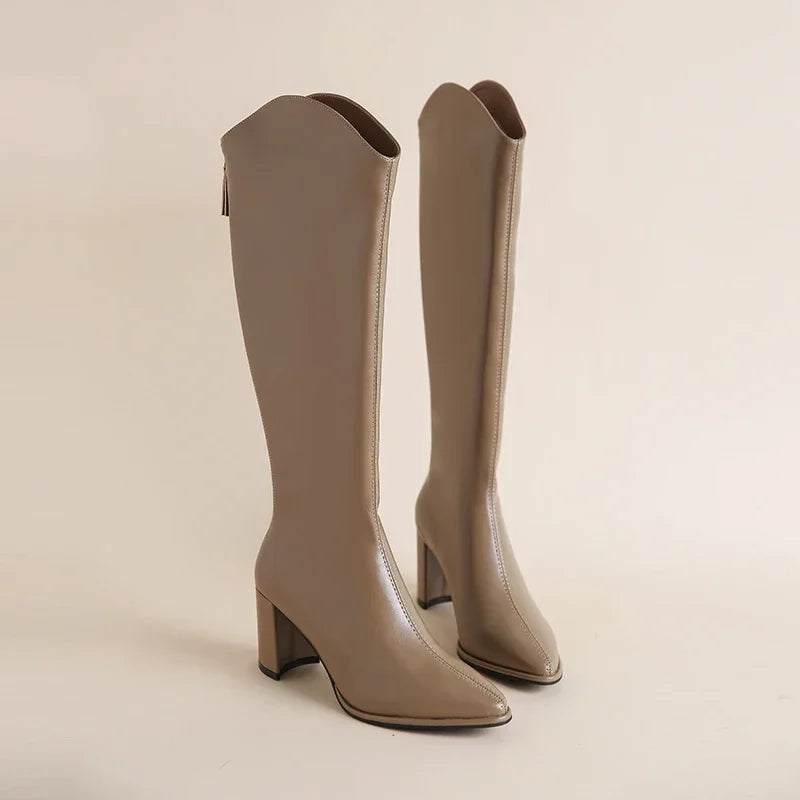 Knee-high block heel boots with zip closure in black, beige and brown