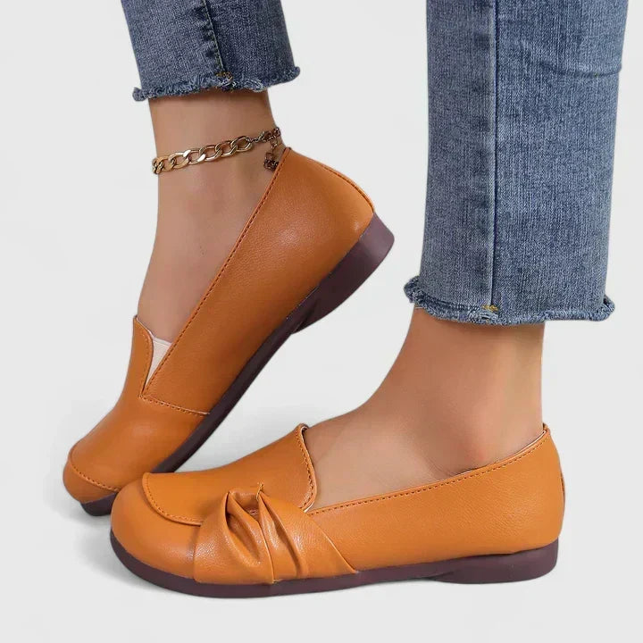 Iva elegant timeless heeled shoes shown in orange, black and beige