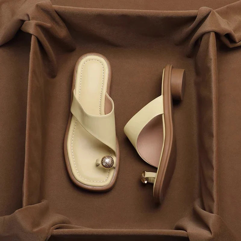 Vegan leather mid-heel sandals with padded sole in green and white
