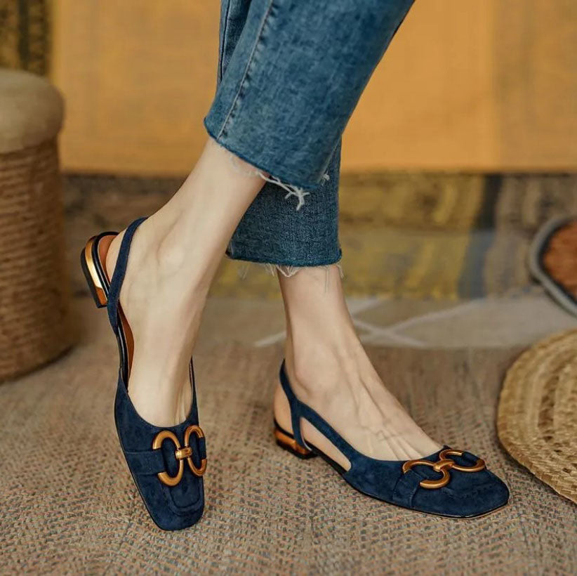 Jazmynnia | Adjustable Buckle Cushioned Sandals