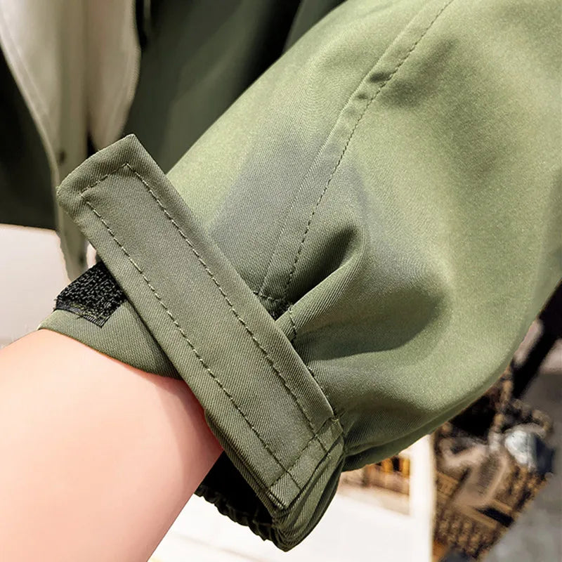 Fiore double-layer windbreaker jacket with drawcord waist and elastic cuffs in white, green and black