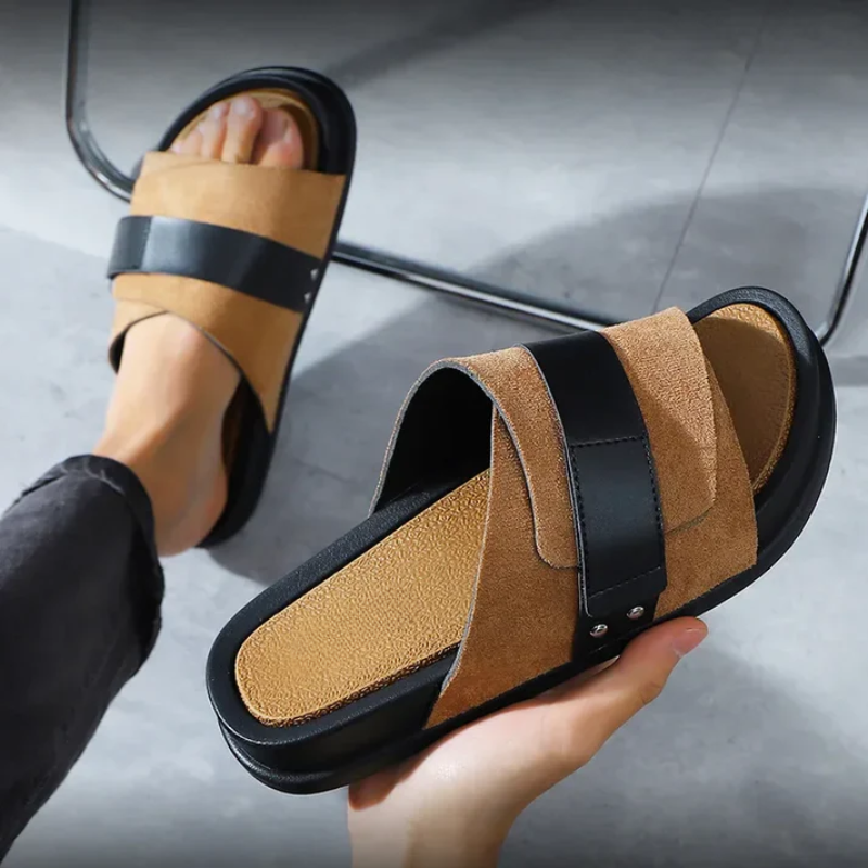 Suede and leather slip-on slippers with cushioned sole in brown and black