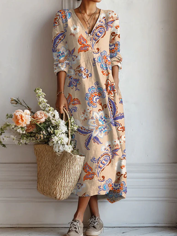 Reven everyday comfort dress in multicolour with a loose silhouette and pockets