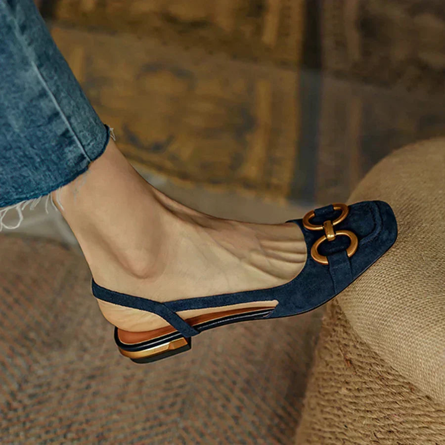 Jazmynnia | Adjustable Buckle Cushioned Sandals