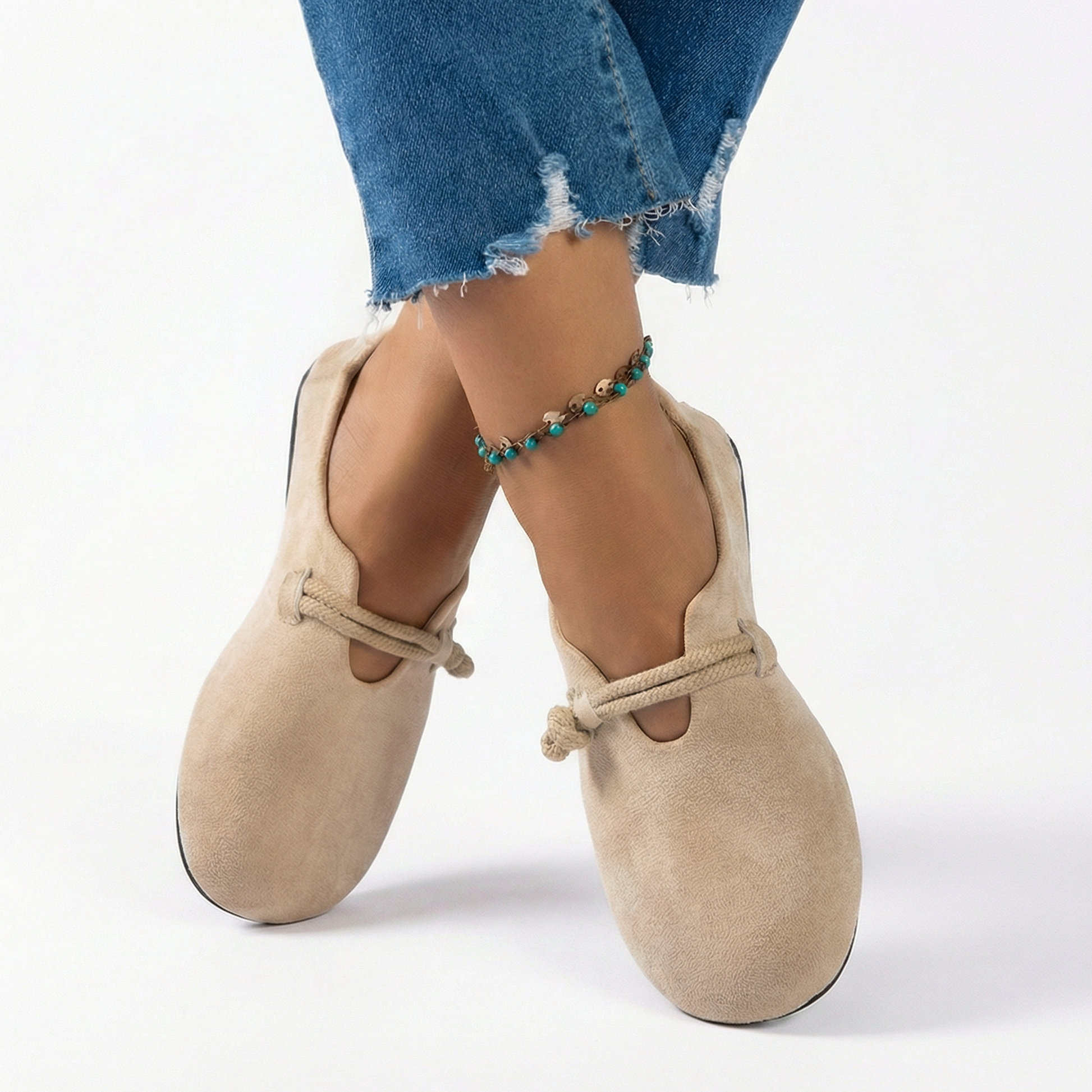 Anisa elegant moccasins in beige and black, classic loafer silhouette for everyday wear